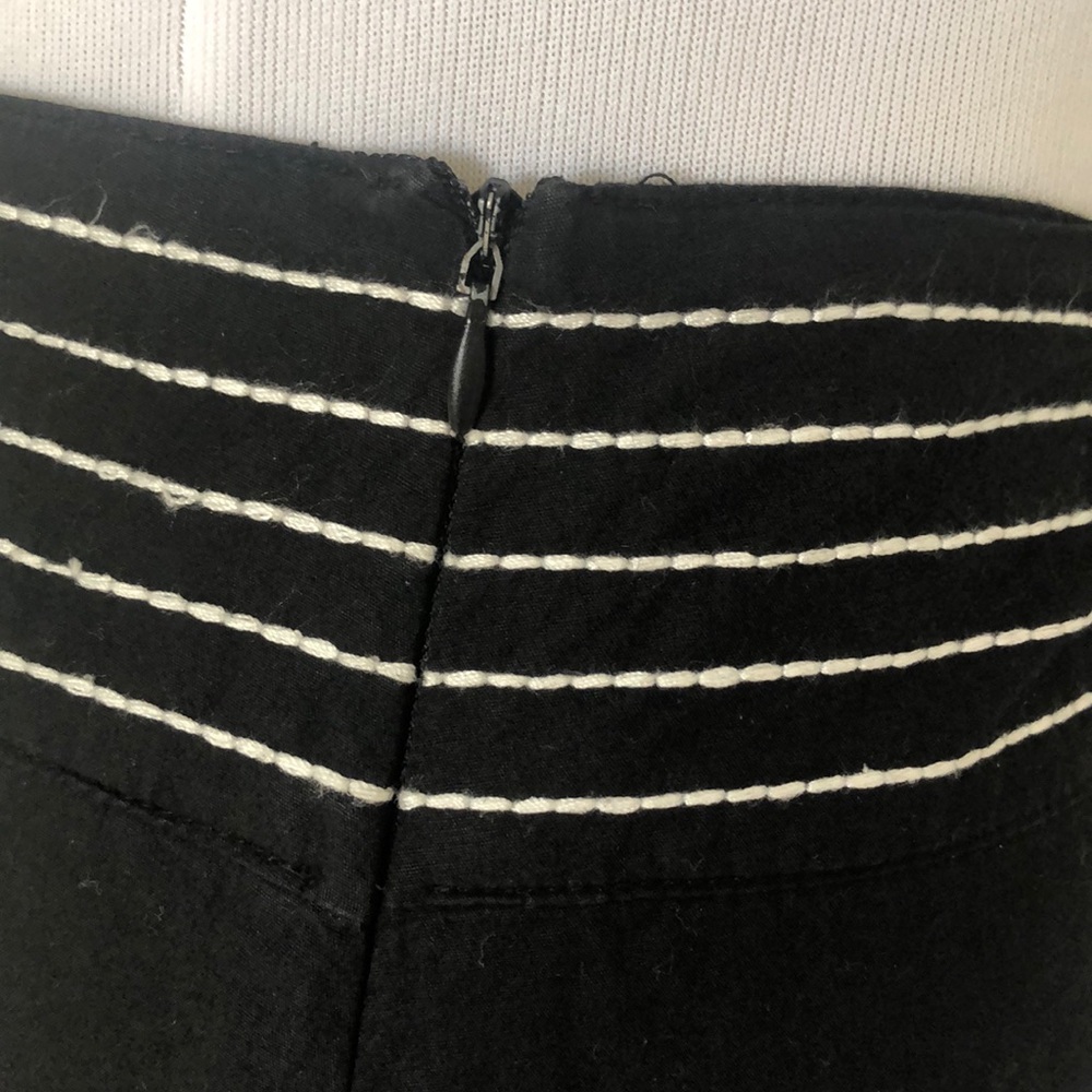 STITCHES OUT A. LINE SKIRT. - Picture 5 of 8